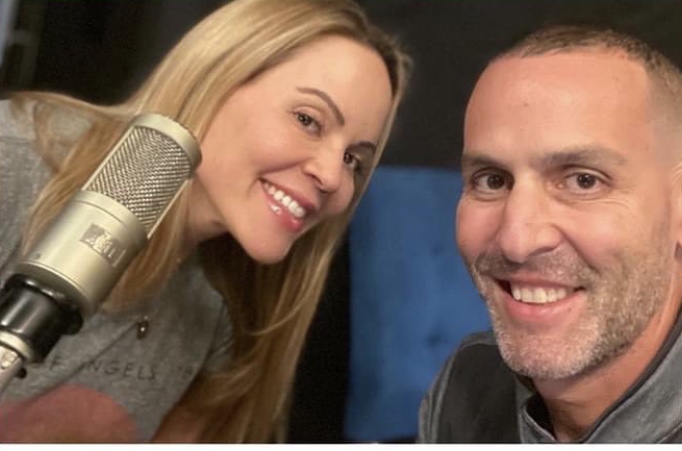 Photo of Ben Heldfond and Nikki DeBartolo speaking on the Leanne's Divorcing Well podcast
